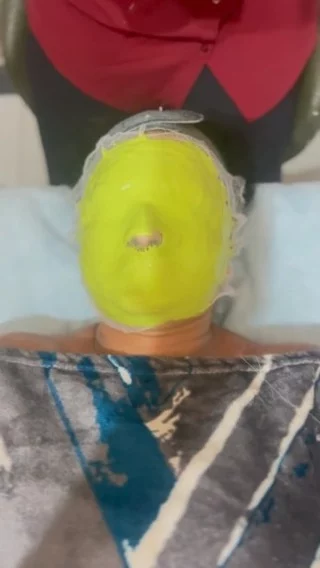 #glowingskin #skincare #woomenz_unisex_salon #skin #facailtreatment #cleanup #makeup #skinhealth #vrialvideos #reels #reelsvideo #bestsaloninjaipur